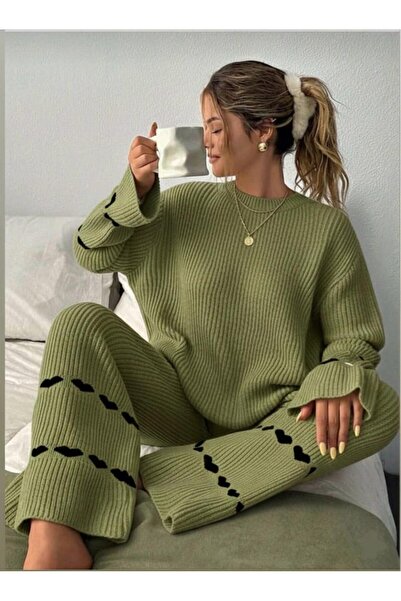 rengamoda Women's heart patterned sweater and pants two-piece knit set