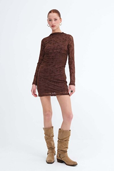 Addax Мини рокля с набори и шарки E12980