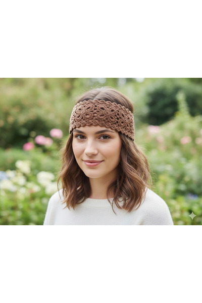 burjalmodah A trendy crochet headband with a natural touch
