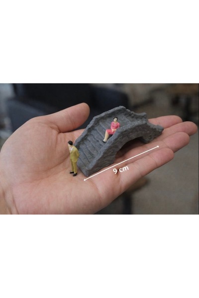 Yerli Köprü – Mini Teraryum & Sukulent Objesi (9 cm)