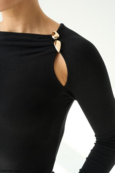 Qu Style Damla Aksesuarlı Bluz