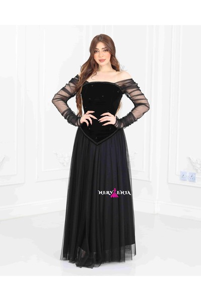 narvenia Crew Miss dress, velvet top and tulle bottom