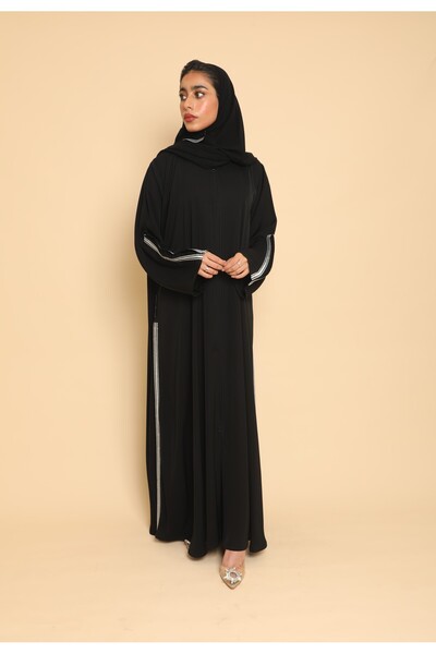 Stylish عباية كويتي كلوش مطرزة باللون الأسود