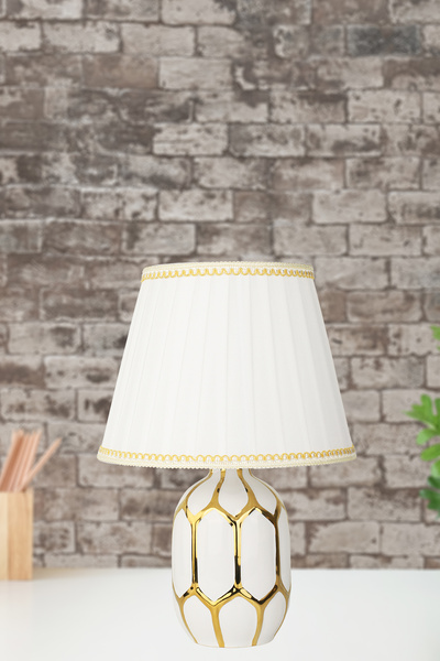 Begüsa Glora Seramik Masa Lambası Beyaz Altın Detaylı