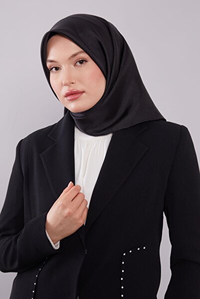 Levidor Black L Pattern Monogram Silk Scarf