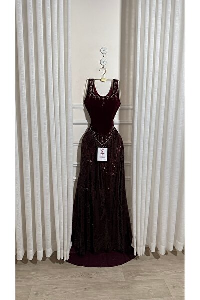 Onila فستان برغندي جوخ مطرز شتوي لامع