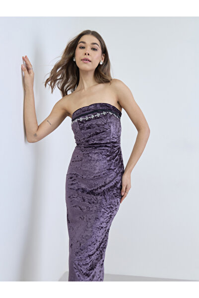 Styli Women Embellished Bandeau Neck Sheath Midi Dress