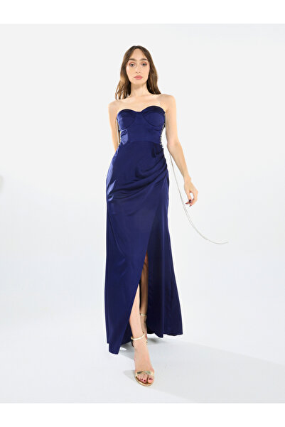 House of Moda By Styli Women Side Lace Detail Bodice Slit Gown Maxi Dress