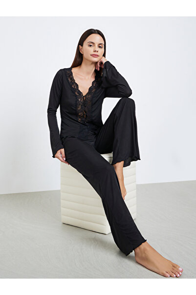 Styli Tie Front Lace Detail Trim Long Sleeve Top and Pyjama Set