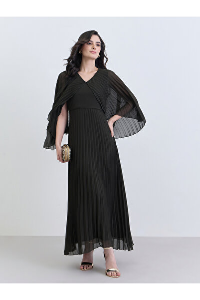 Styli Women Black Pleated Cape Sleeve Maxi Dress
