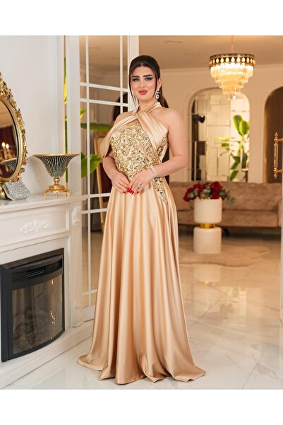 DADO BELLA Bej Çapraz Halter Yaka Boncuk İşlemeli Uzun Saten Kloş Etekli Abiye