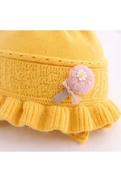 Superbaby Caciulita galbena dublata tip boneta