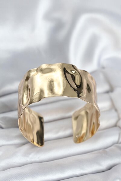 Inure Jewelry سوار نسائي موديل ليفه ذهبي اللون من النحاس