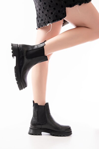 Zerenyus ZRİN-2051-2137 Premium Siyah Lastikli Günlük Kadın Bot