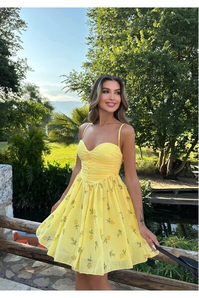 hillone Tül Askılı Göğüs Düğme Ve Büzgü Detaylı Dökümlü Mini Elbise