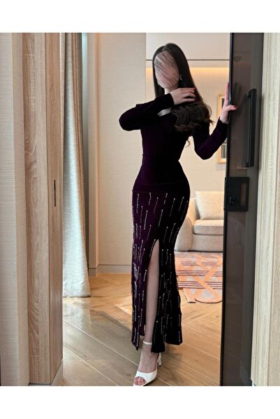 STAYILK DRESSES Dark mauve evening dress with a front slit and elegant embroi...