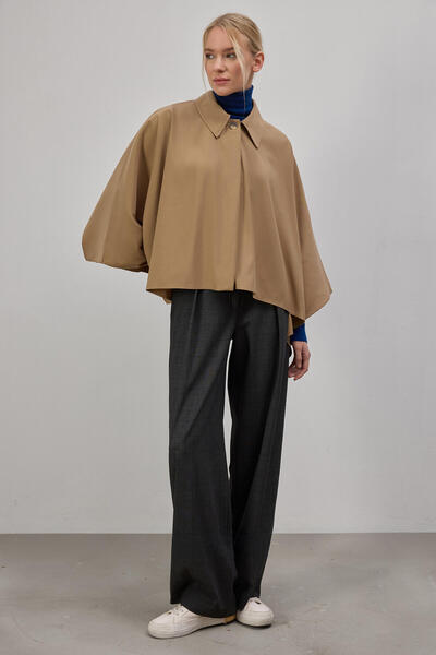 Touché Privé Short Trench Poncho