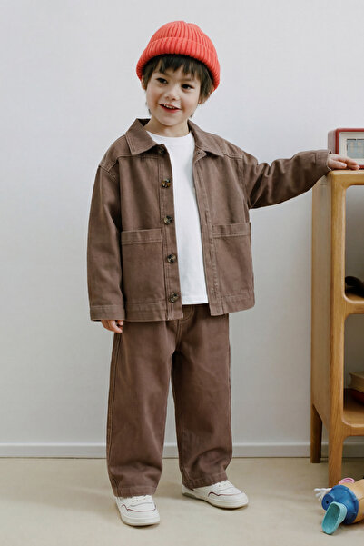 Magu Комплект от памучно кафяво сако и панталони за момчета - включва тениска...