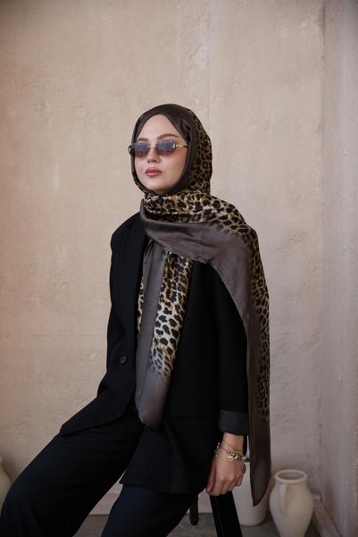 diorel Gradient Leopard Pattern Shawl Mink