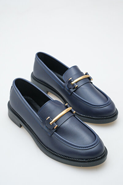 Shoesers Women's Special Design Elegant Buckle Detailed Loafer Shoes