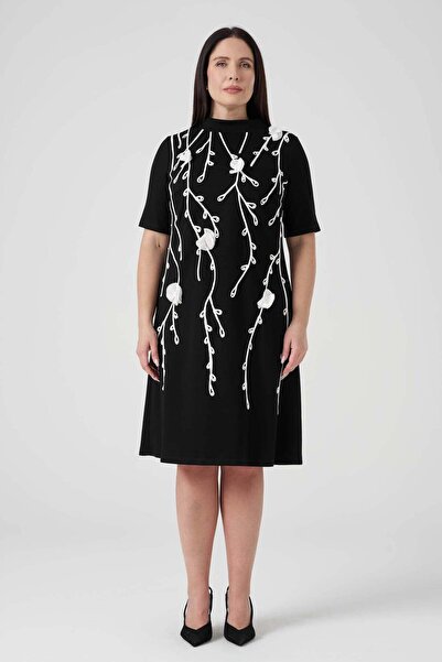 Gemko Embroidery and Processing Detailed Dress Black