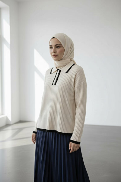 Ewa Pekar Yakalı Kısa Triko Kazak