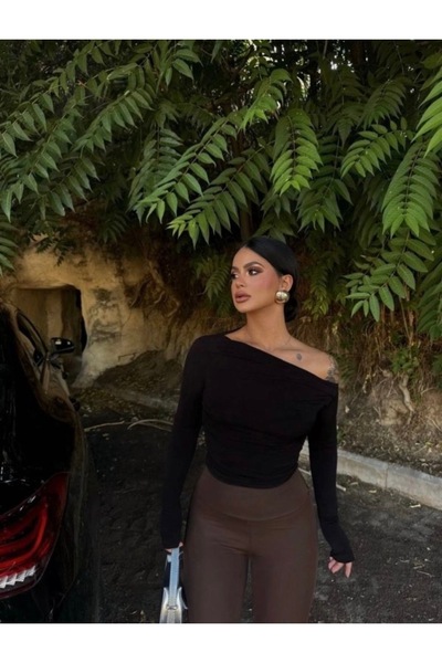 İsvetButik Siyah Tek Omuz Uzun Kollu Crop Bluz