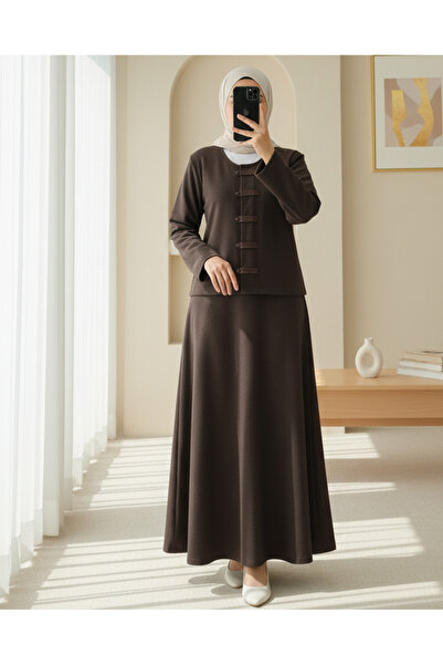 HİJABAYA Δερμάτινο Σετ Σελανίκ με Λεπτομέρειες και Φούστα με Κουμπιά στο Μπρο...