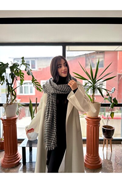 NEW JOURNAL Women's Ecru-Black Houndstooth Patterned Shawl Nj43