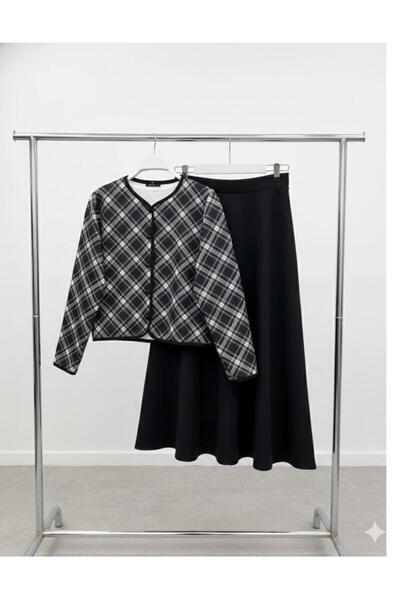 YILMAZBARMAZ Set de damă din două piese, cu imprimeu etnic și detalii pătrate