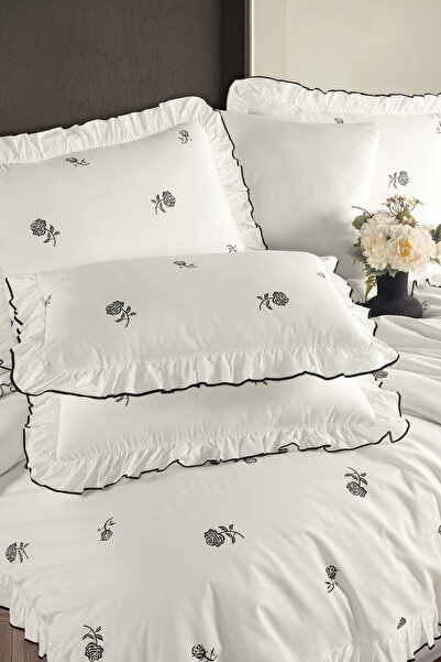 GÖRMEZ TEKSTİL Set of 2 Ruffled Pillowcases Black Rose 50X70 cm – Stylish and...