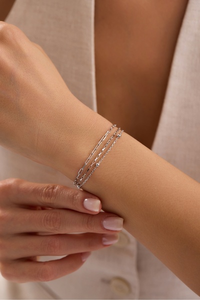 Nereze 925 Ayar Gümüş Rodyum Kaplama 3 Sıra Zincirli Zarif Model Bileklik