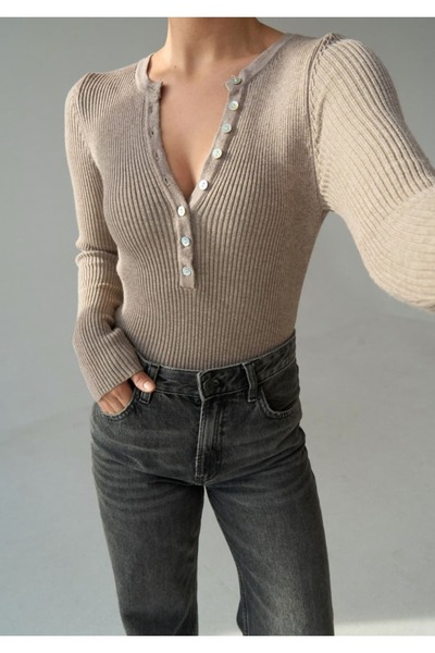 Serpirella Butik Button Detailed Knitwear Sweater