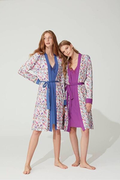 Stylish Elegant two-piece purple set with a floral print robe