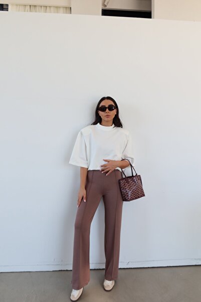 Özge Özgenç Comfortable Pants with Elastic Waistband and Stitched Center.