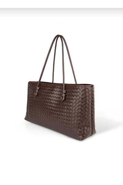 ÖZÜM TAKI Women's Zippered Knitted Detail Baguette Hand and Shoulder Bag Brown