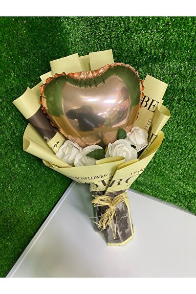 Dikenli Bahçe Kalp Balonlu Beyaz Gül Buketi