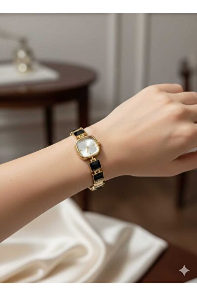 ELVİORA STORE Premium Seri Lüks Taşlı Özel Tasarım Metal Kordon Kadın Kol Saati