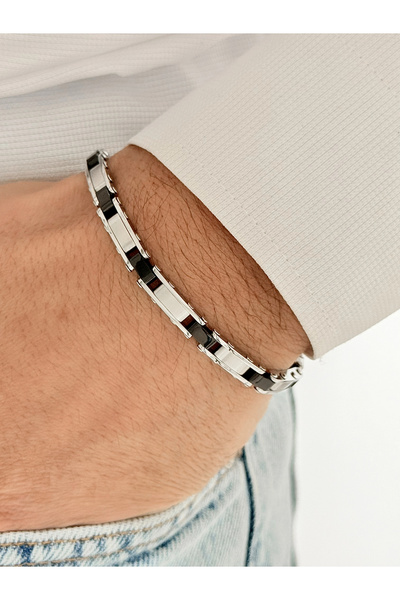 FERRO سوار رجالي من الفولاذ باللونين الفضي والأسود FRJ10112A-J مع ضمان لمدة ع...