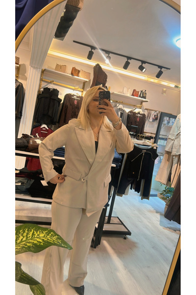 nefes butik Krem Renk Şık İkili Takım – Rahat Kesim, Zarif ve Modern Stil