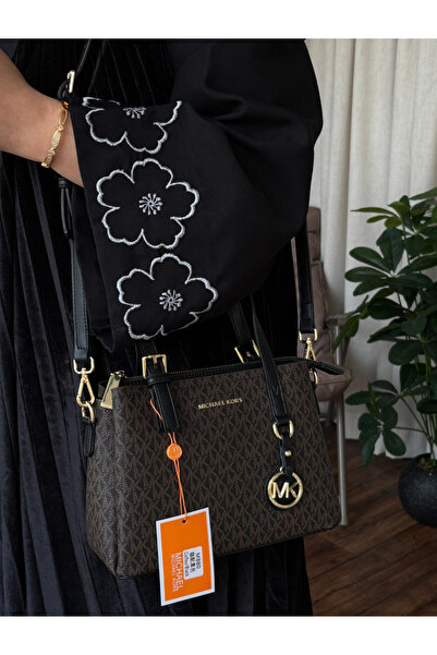 GGGG Elegant, high-quality women's shoulder bag with all accessories