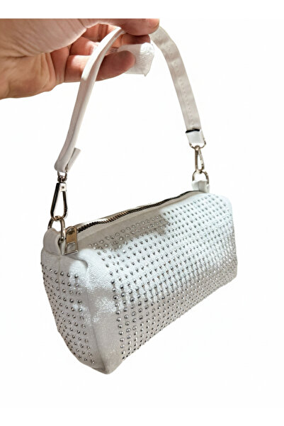 İKRA ÇANTA Чанта с шипове за рамо