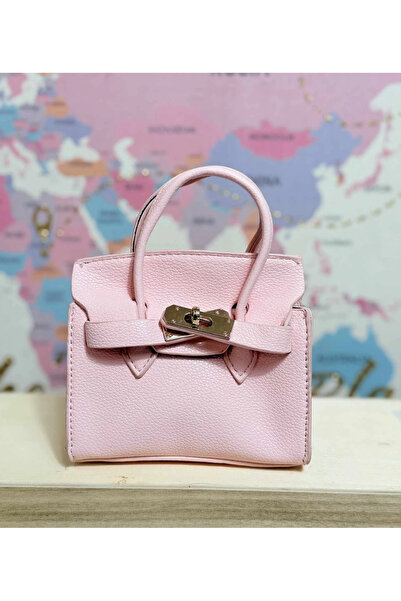 1way A luxurious and modern handbag