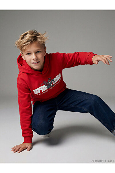 LC Waikiki Spider-Man Printed Thick Sweatshirt for Boys