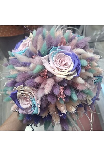 MIKKA STYLE Cryogenated Roses Bouquet