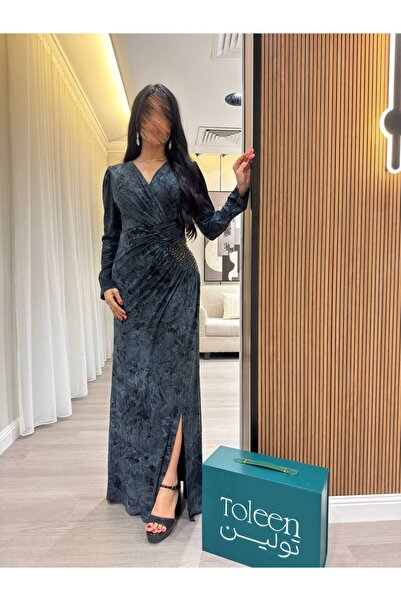 TOLEEN Nawal's dress is floral