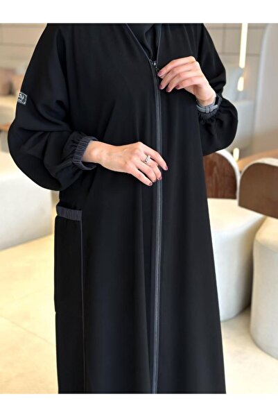 Karmen عباية كيان سوداء كريب واقف شتوية ربع كلوش بجيوب سحاب وأساور مطاط – مع طرحة هدية