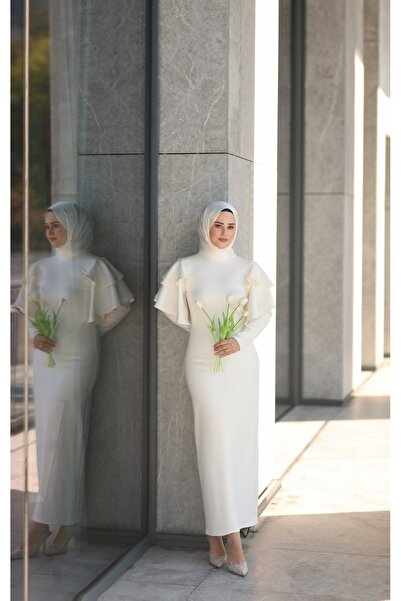 By Atelier Vera Beyaz Kolları Fırfırlı Kalem Abiye