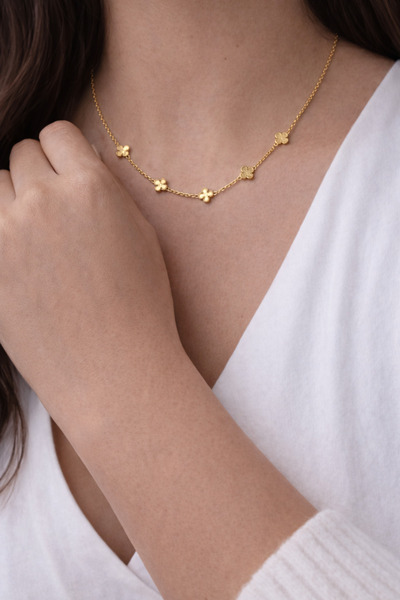 staınless steel Gold Renk Yonca Detaylı Çelik Kolye – Minimal ve Zarif