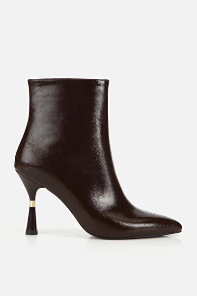 Yaya by Hotiç Kadın Kahverengi Gold Detaylı Sivri Burunlu İnce Topuklu Bot